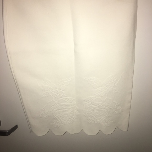 Skirt and shirt set - Picture 2 of 3